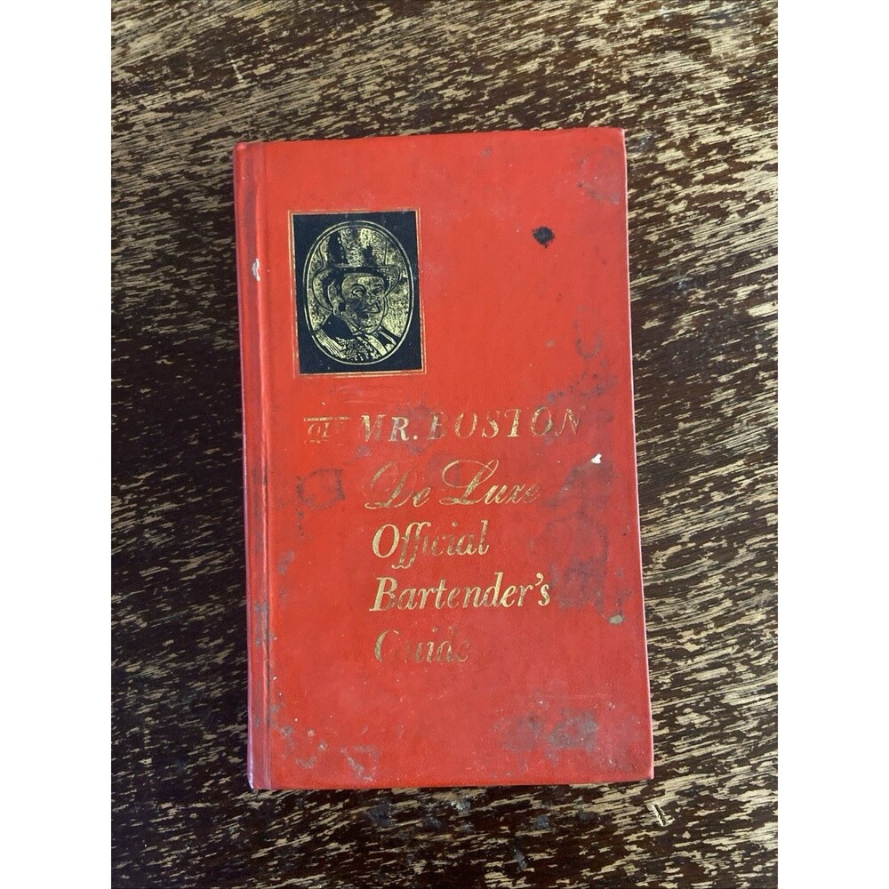 1966 Mr. Boston De Luxe Official Bartender's Guide Vintage Cocktail Recipe Book